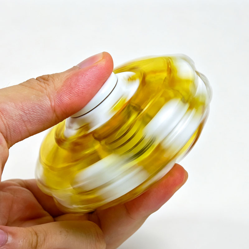 新しいマジックプレス・スピンプレイおもちゃ、静かでクールなユ - Baby Products Unique のレビューと価格